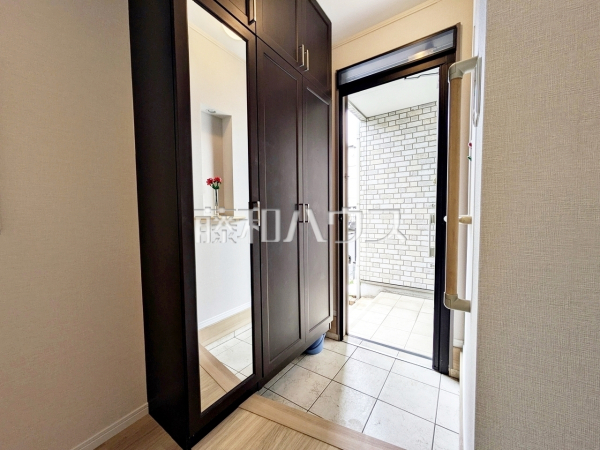 玄関　【日野市万願寺２丁目】