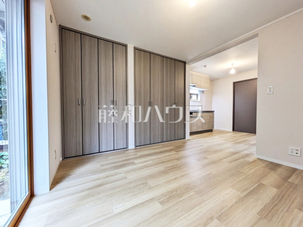 1F　リビング　【日野市万願寺２丁目】