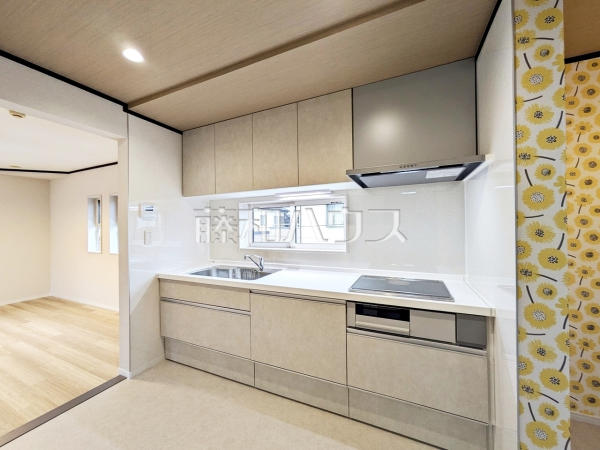 2F　キッチン　【日野市万願寺２丁目】