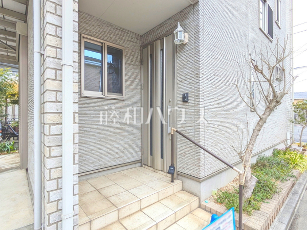 玄関　【日野市万願寺２丁目】