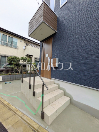 玄関　【調布市上石原３丁目】