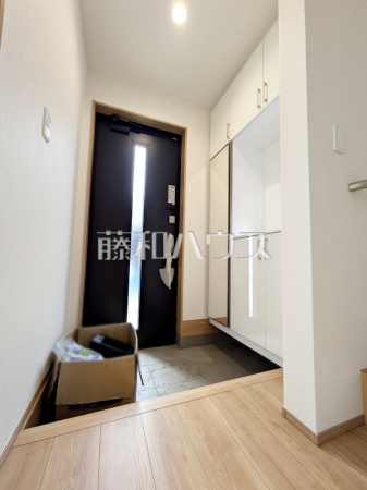 A号棟　玄関　【調布市深大寺北町６丁目】