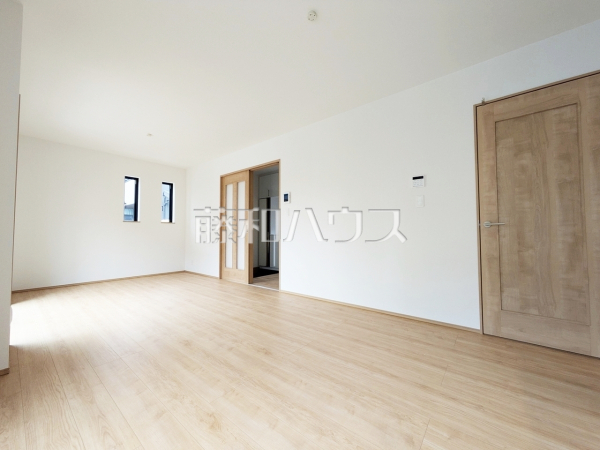 A号棟　リビング　【調布市深大寺北町６丁目】