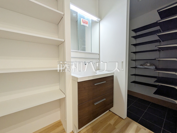 2号棟　洗面室　【福岡市南区長住６丁目】