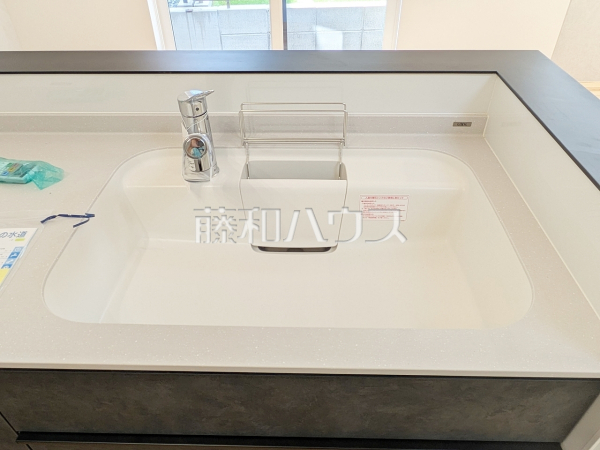 2号棟　キッチン　【福岡市南区長住６丁目】