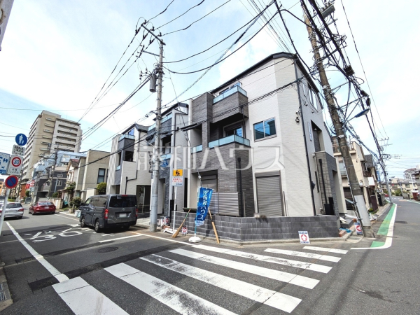 接道状況および現場風景 【板橋区小豆沢4丁目】 接道状況および現場風景 【板橋区小豆沢4丁目】