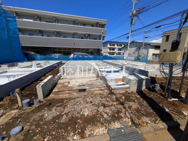 ≪F号棟　外観≫愛車を守るビルトインガレージの新邸！アウトドア用品のお手入れにも便利です！　【府中市西府町３丁目】