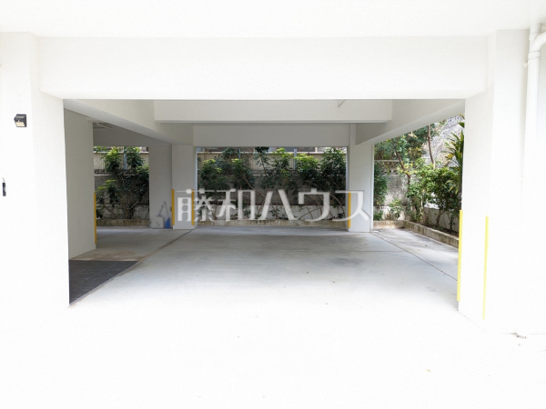 カースペース　【那覇市古島２丁目】