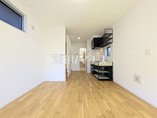 B号棟　リビング　【世田谷区八幡山２丁目】