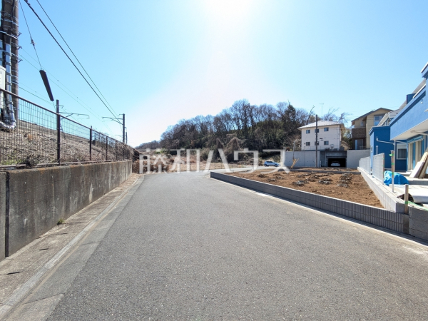 接道状況および現場風景　【八王子市七国１丁目】
