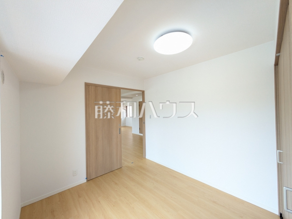 居室　【ライオンズマンション泊3丁目第3】