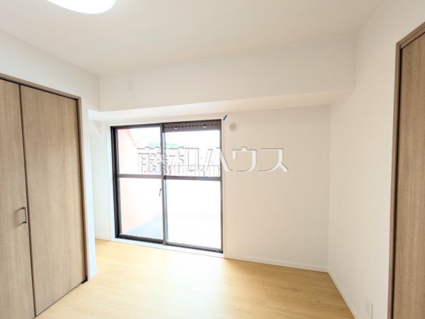 居室　【ライオンズマンション泊3丁目第3】