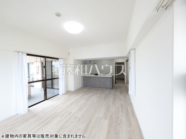 リビング　【グランシャトレ松尾】