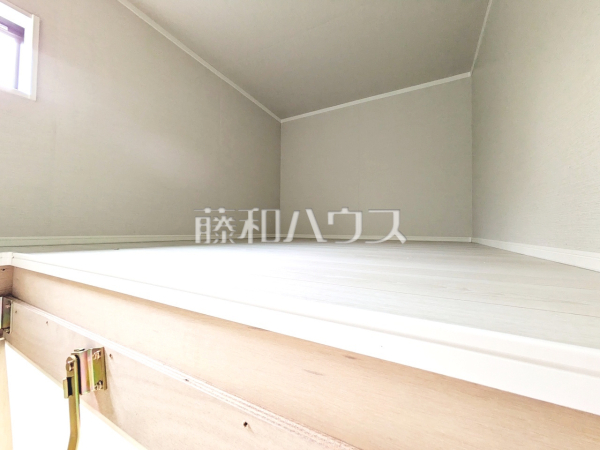小屋裏収納　【小平市中島町】
