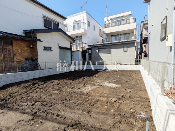 外観　【日野市多摩平５丁目】
建物のプレゼンをさせて頂きますので、実際の完成イメージを思い描いて頂くことができます。お気軽にお問合せを。　
