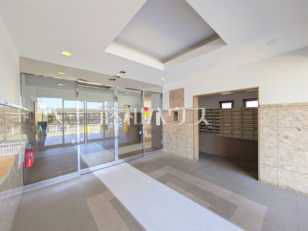 エントランス　【聖蹟桜ヶ丘和田ハウス　S棟】