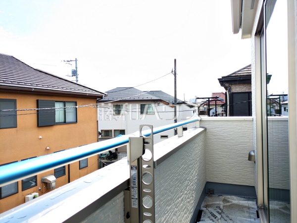 A号棟　バルコニー(施工中)　【国分寺市西町５丁目】