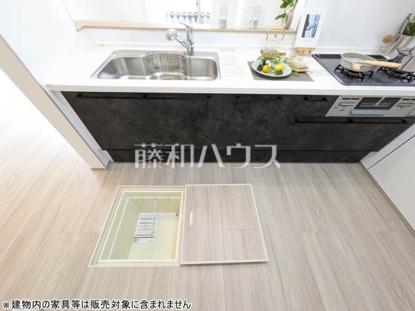 A号棟　キッチン　床下収納　【糸満市西崎町3丁目】