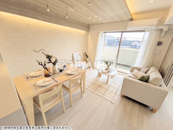 リビング　【セルテシティオ世田谷烏山】