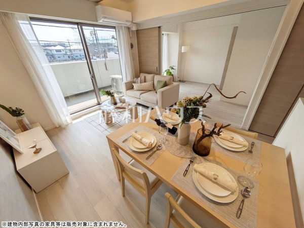 リビング　【セルテシティオ世田谷烏山】