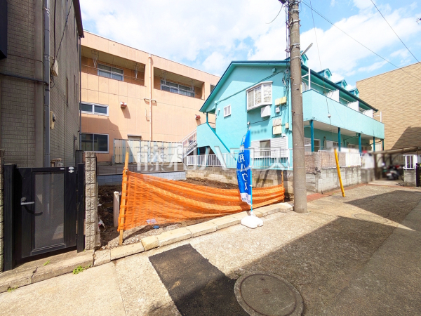 これから宅地造成の工事に着工していきます。 　【和光市白子３丁目】