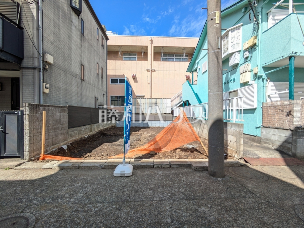 現地写真　 家族が揃って食事できるゆとりある大きさのLDK約15帖 　【和光市白子３丁目】