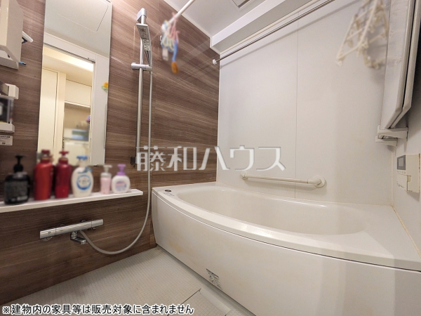 浴室　浴室は一日の疲れを癒してくれる場所です。空間自体も落ち着きのあるカラーで纏め、全体的にゆったりとした雰囲気を演出！【ルジェンテ・リベル志木弐番館】