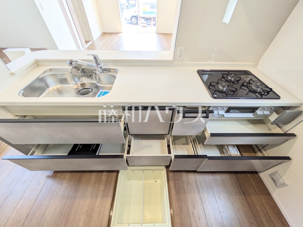 2号棟　キッチン　【福岡市東区美和台５丁目】