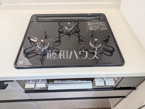 2号棟　キッチンコンロ　【福岡市東区美和台５丁目】
