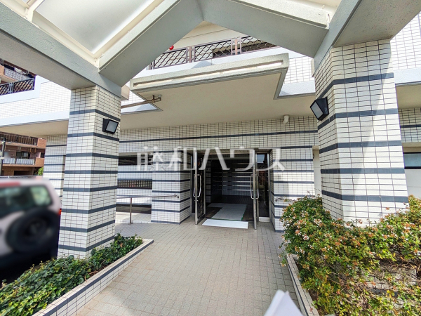 エントランス　【ダイナコート吉塚】