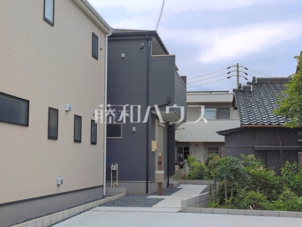 奥：2号棟　外観　【岩倉市神野町神野】