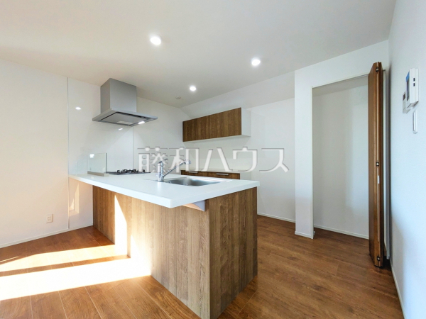 キッチン　【立川市高松町１丁目】