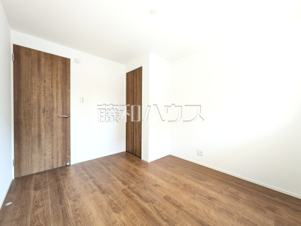 居室　【立川市高松町１丁目】