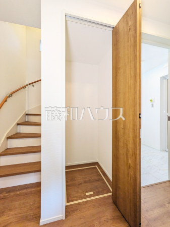 収納　【立川市高松町１丁目】