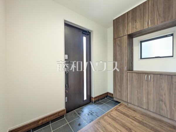 玄関ホール　【昭島市東町５丁目】