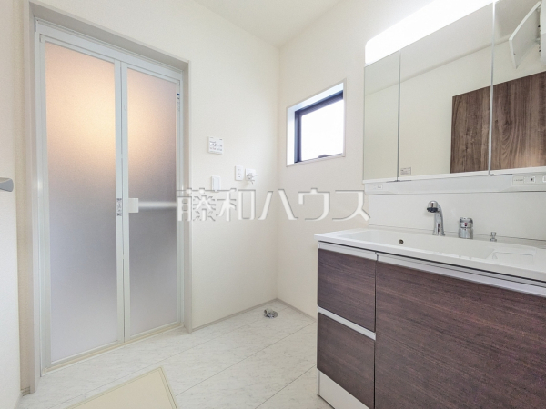 洗面室　【昭島市東町５丁目】