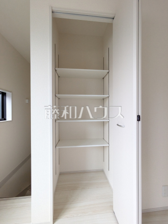 収納　【練馬区大泉学園町８丁目】
