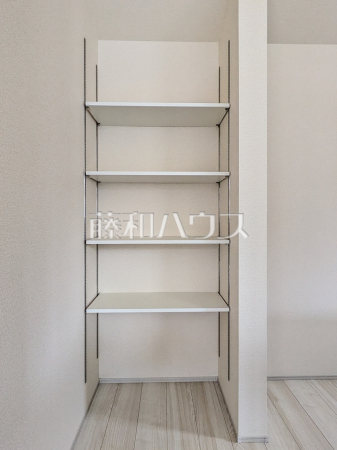 収納　【練馬区大泉学園町８丁目】