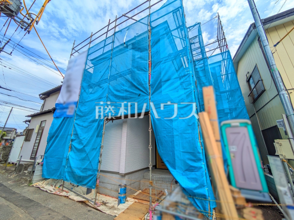 南に広い開口部を設け、家族の集いに明るさをプラスします 　【朝霞市宮戸２丁目】