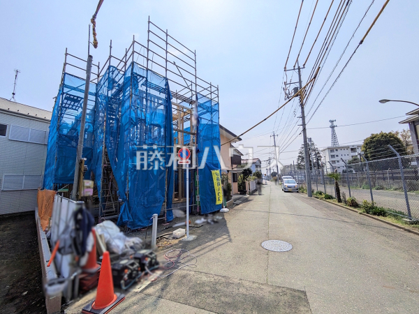 ≪接道状況≫周囲に高い建物のないエリアのため、空が大きく感じます。　【府中市浅間町４丁目】
