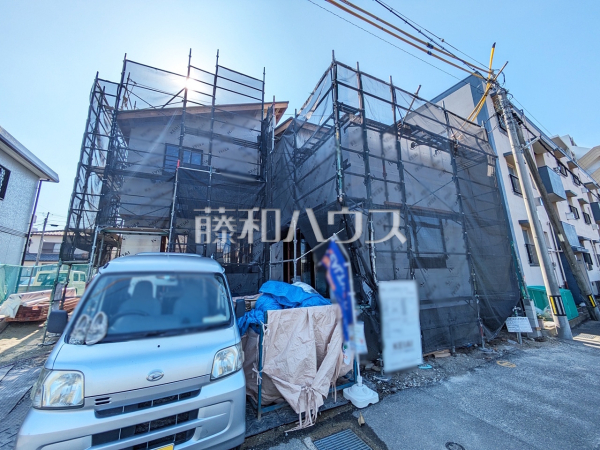 まだまだ建築中ですが、ぜひ現地をご覧になりませんか？基礎・上棟の状態は建築中にしかご覧になれません！外観　【福岡市南区井尻２丁目】