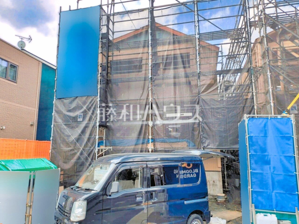 1号棟　外観　【東久留米市南沢５丁目】 見学はしたいけど、なかなか時間が取れない・・・そんな方に出勤前や仕事終わりにマイホームを見学できるサポートをいたします。 