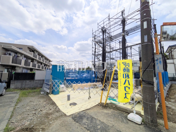 ≪現地外観≫周辺は落ち着いた雰囲気の住宅地です。小さなお子様がいるご家庭も安心です。【府中市住吉町１丁目】