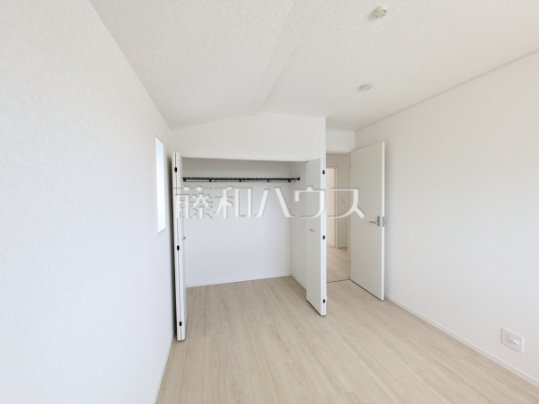 1号棟　居室　【うるま市与那城屋慶名】