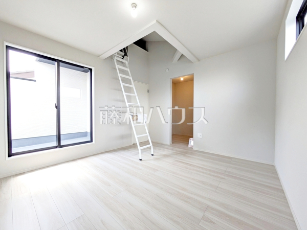居室　【新座市栗原６丁目】