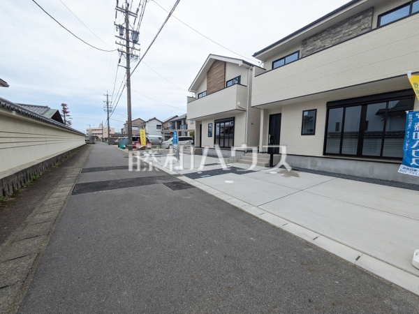 接道状況および現場風景　【春日井市上条町１０丁目】