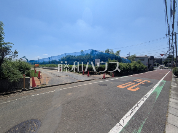 接道状況および現場風景　【東村山市恩多町１丁目】