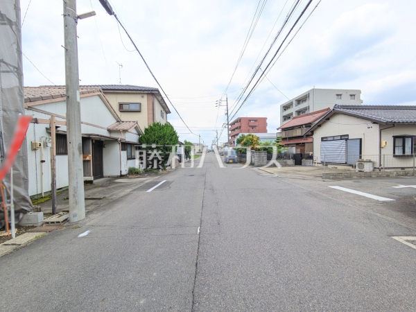 接道状況および現場風景　【北名古屋市片場八瀬の木】