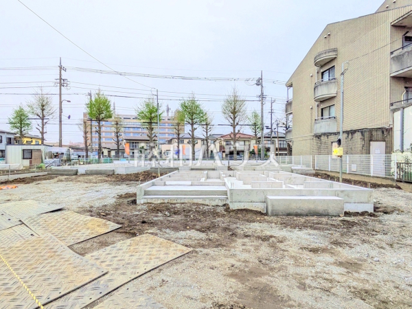 現場風景　【昭島市田中町２丁目】まだまだ建築中ですが、ぜひ現地をご覧になりませんか？基礎・上棟の状態は建築中にしかご覧になれません！　