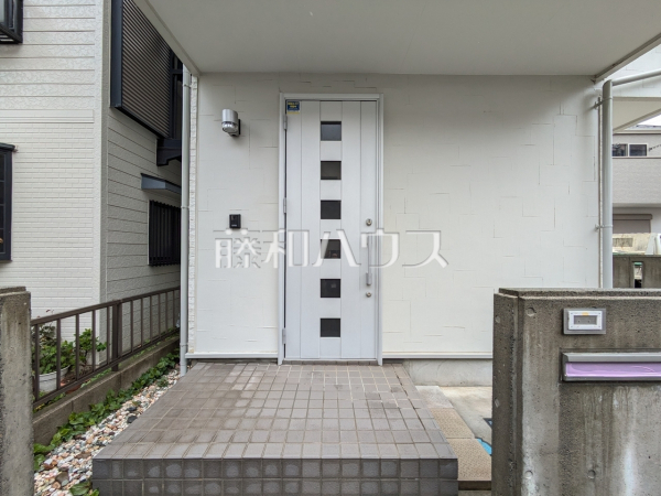 玄関　【志木市柏町１丁目】